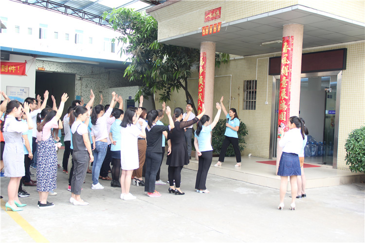胡金花用自己的行動證明了，她在這次培訓(xùn)中所學(xué)習(xí)到內(nèi)容，更傳遞了“愛”的精神理念。
